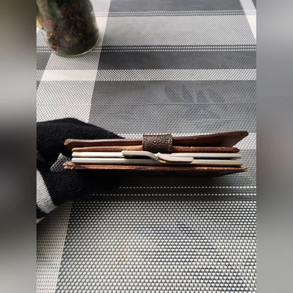 ๐ฅBUNDLE 3 Authentic LOUIS VUITTON Wallets ๐ฅGreat deal! Don't miss this chance! - Picture 13 of 16